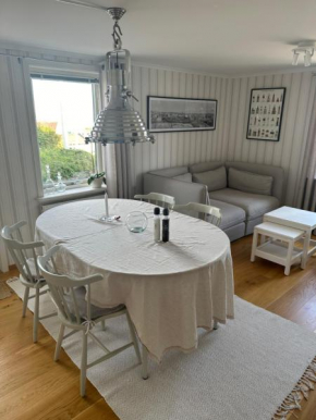 Sommarlägenhet nära Smögenbryggan, Smögen
